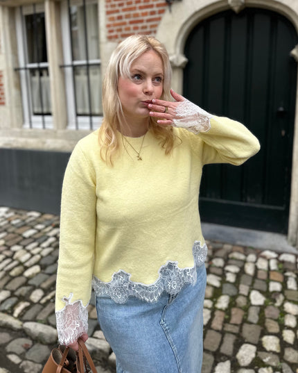Basic Yellow Knit Lace Detail