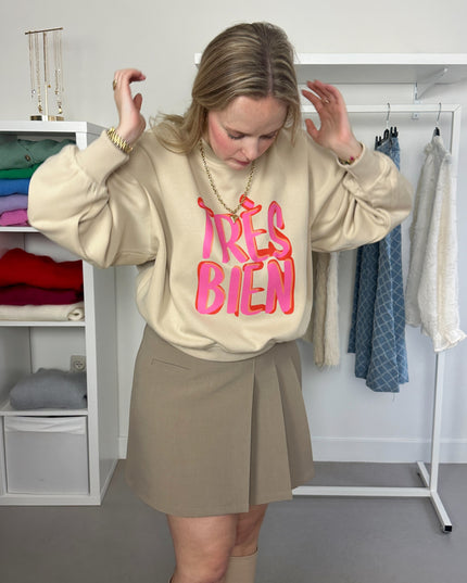 Très Bien Sweater Beige