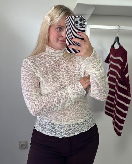 Lace Longsleeve Top Beige