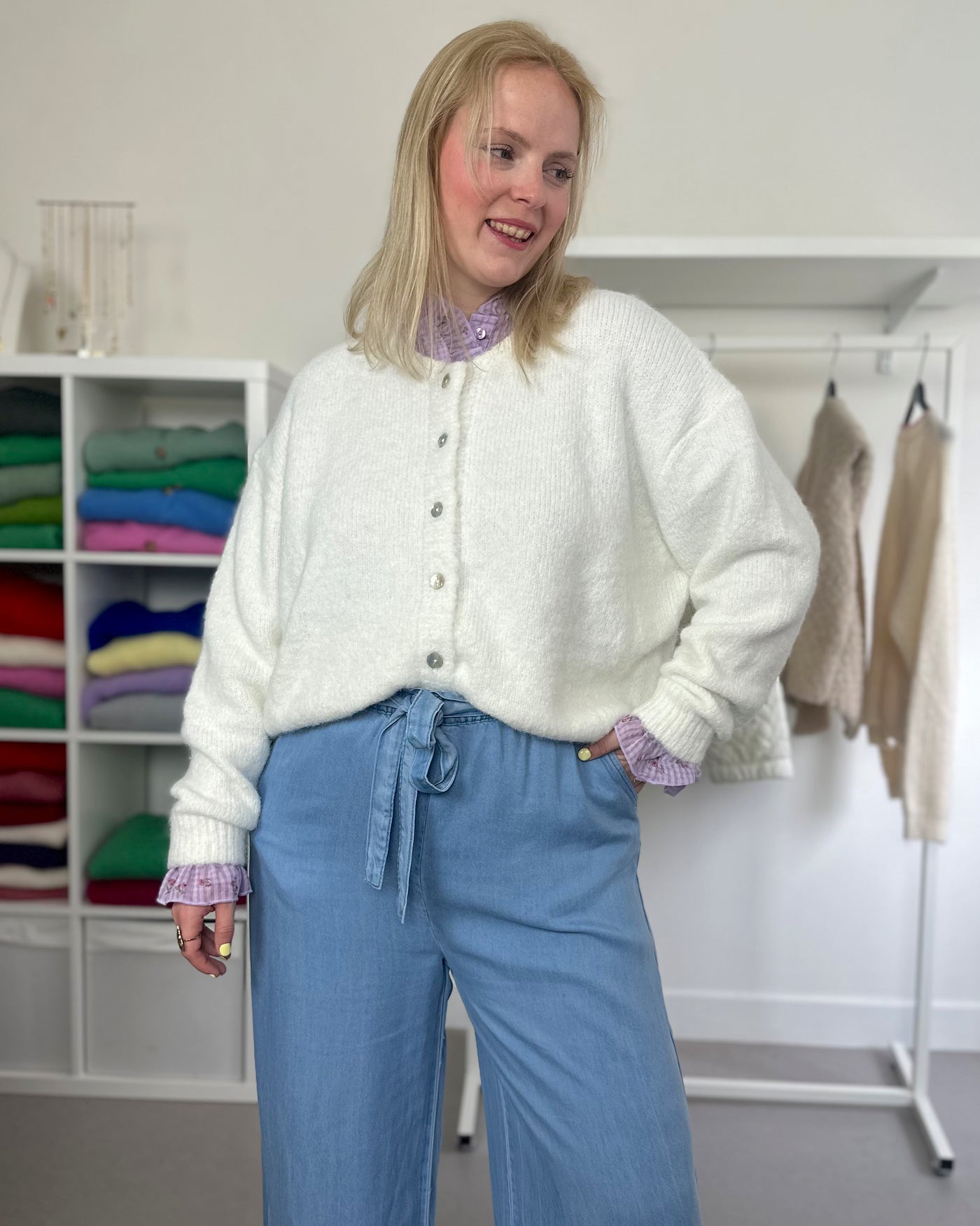 Round Neck Cardigan White