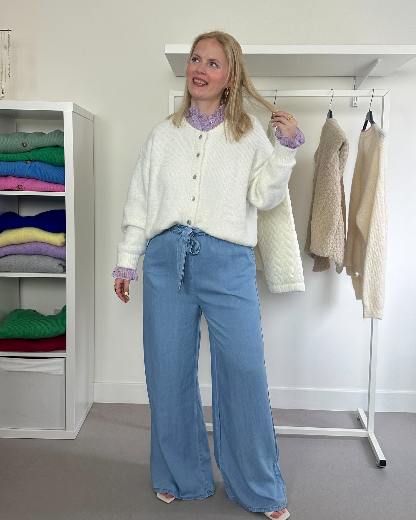 Round Neck Cardigan White