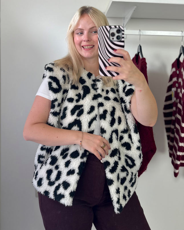 Teddy Black White Sleeveless Vest