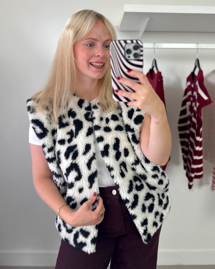 Teddy Black White Sleeveless Vest