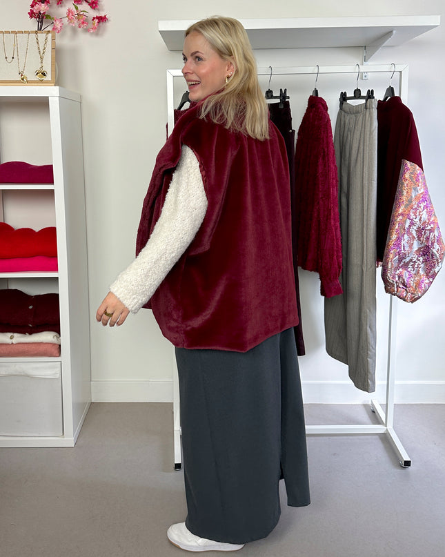 Sleeveless Fluffy Jacket Bordeaux
