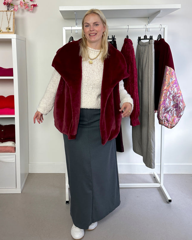 Sleeveless Fluffy Jacket Bordeaux