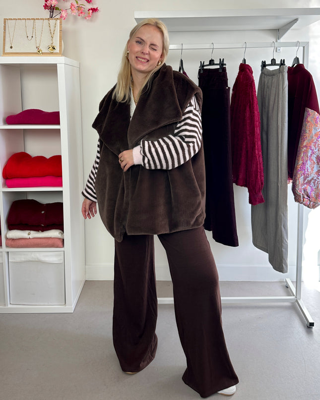 Sleeveless Fluffy Jacket Brown
