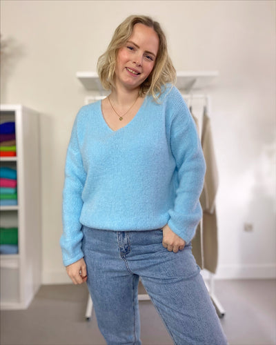 Light Blue v-hals Knit