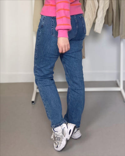 Curvy Straight Jeans