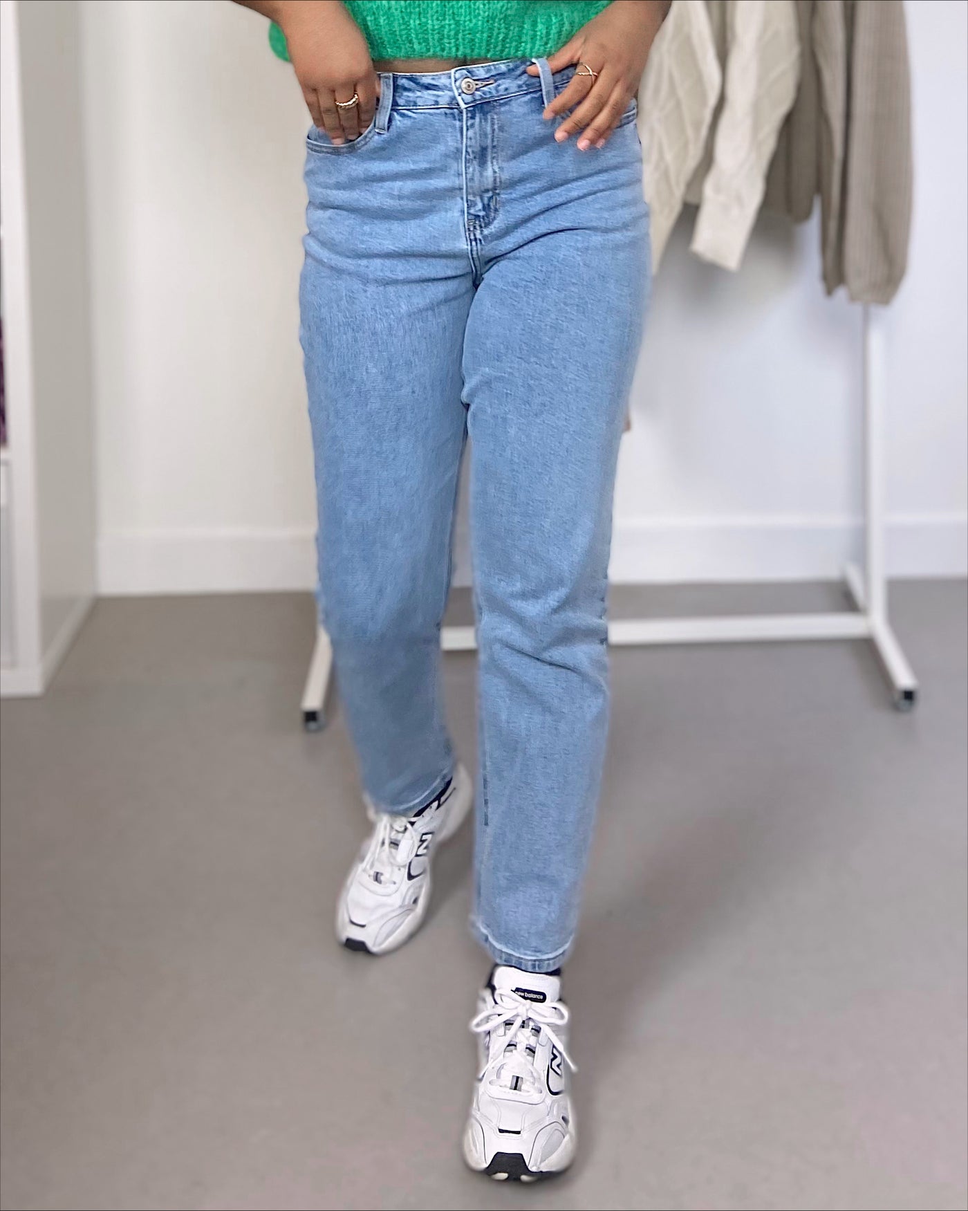 Curvy Straight Jeans Light Wash