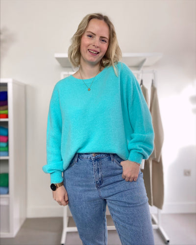 Turquoise Round Knit