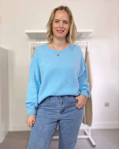 Light Blue Round Knit